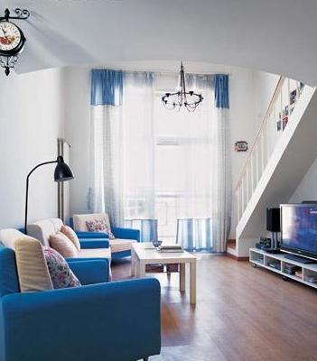 Дизайн интерьера гостиной в голубых тонах 