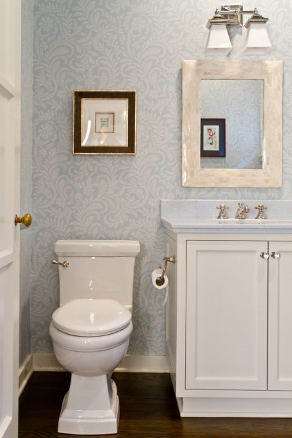 Дизайн туалетной комнаты в голубом цвете