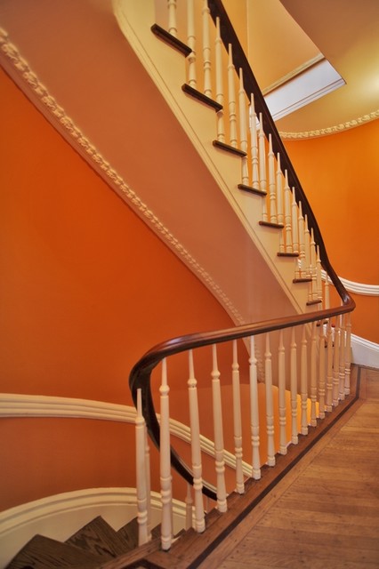 Фото лестницы с необыкновенно красивыми перилами