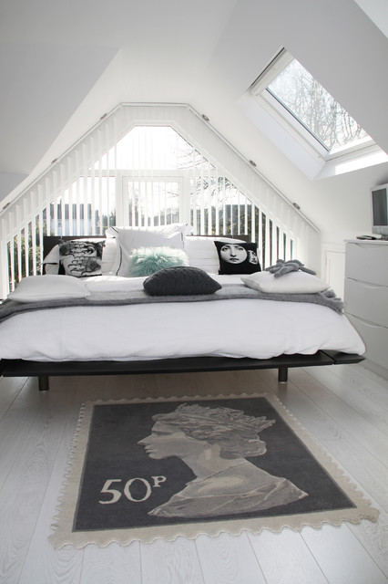 Современный дизайн спальной в черно-белом цвете