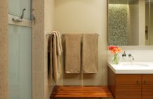 Фото современного дизайна ванной комнаты