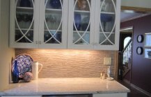 Узорные двери кухонных шкафчиков – украшение интерьера кухни